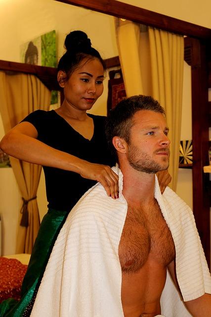 Thajská masáž pro dva: Jak si užít romantický zážitek